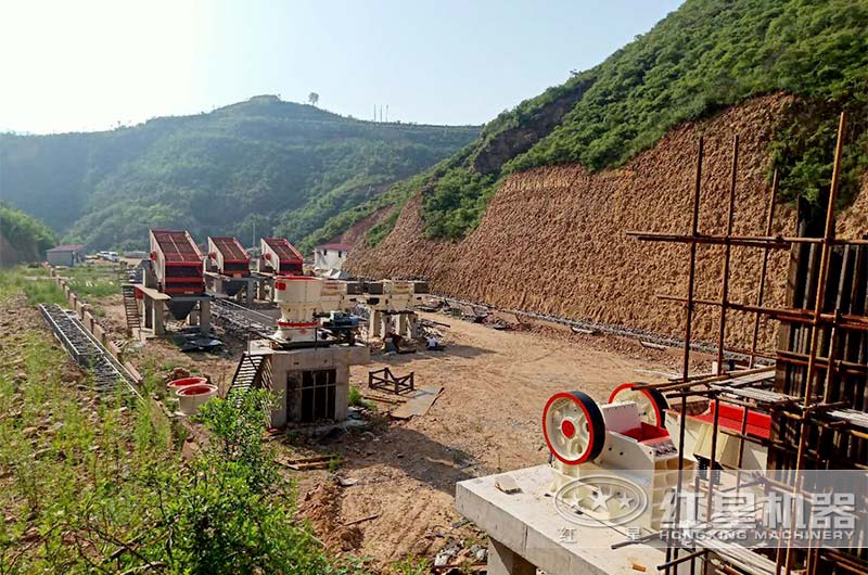 成套制砂生產(chǎn)線安裝現(xiàn)場(chǎng) 成套制砂生產(chǎn)線安裝現(xiàn)場(chǎng)