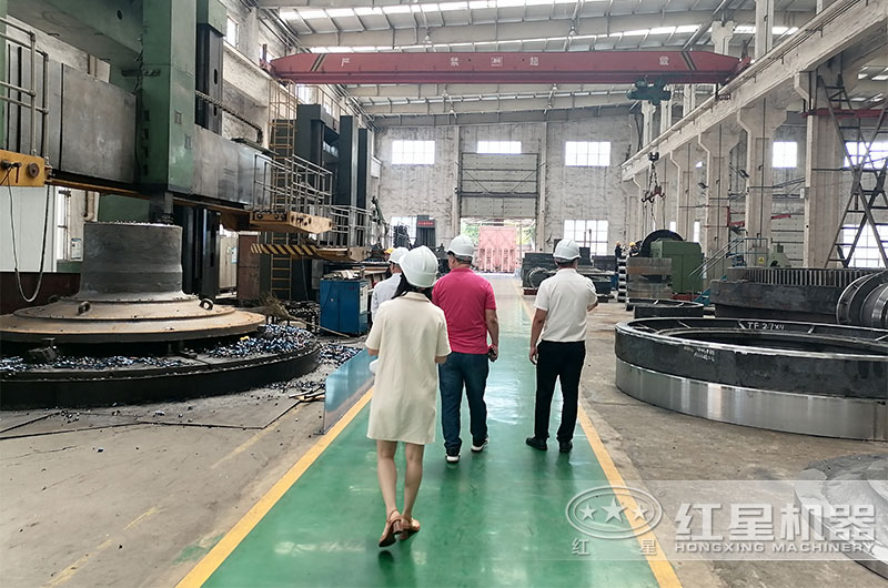 球磨機生產車間 球磨機生產車間