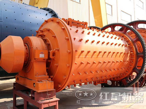 鐵粉球磨機(jī)近圖 鐵粉球磨機(jī)近圖