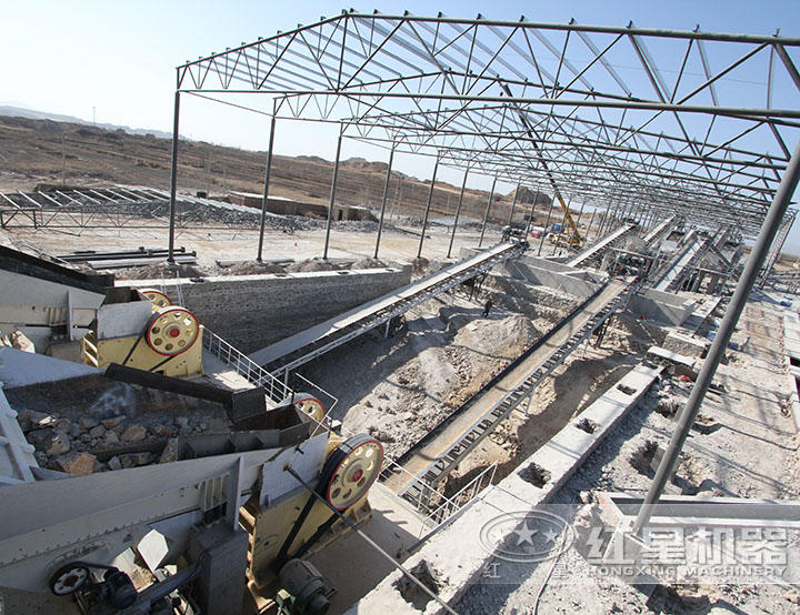 大型砂石生產(chǎn)線(xiàn)現(xiàn)場(chǎng)圖 大型砂石生產(chǎn)線(xiàn)現(xiàn)場(chǎng)圖