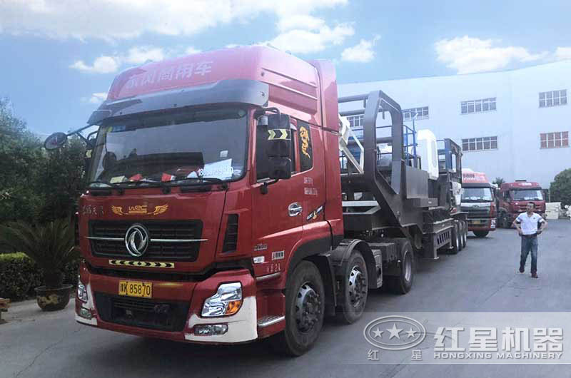 移動式破碎機(jī)發(fā)貨 移動式破碎機(jī)發(fā)貨