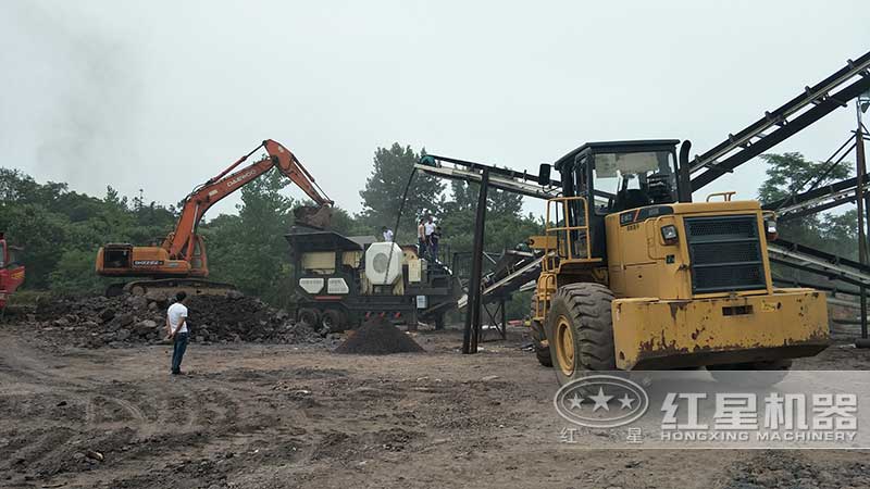 移動顎式碎煤機(jī) 移動顎式碎煤機(jī)