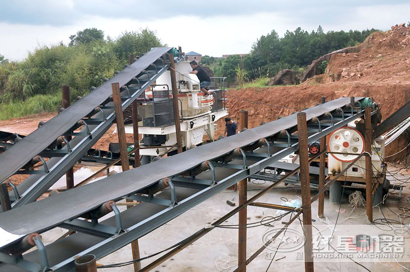 小型河石沙加工設(shè)備安裝現(xiàn)場(chǎng) 小型河石沙加工設(shè)備安裝現(xiàn)場(chǎng)