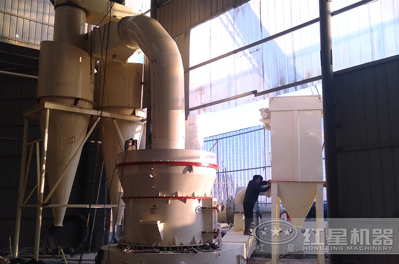 雷蒙磨粉機(jī)加工現(xiàn)場實(shí)拍 雷蒙磨粉機(jī)加工現(xiàn)場實(shí)拍