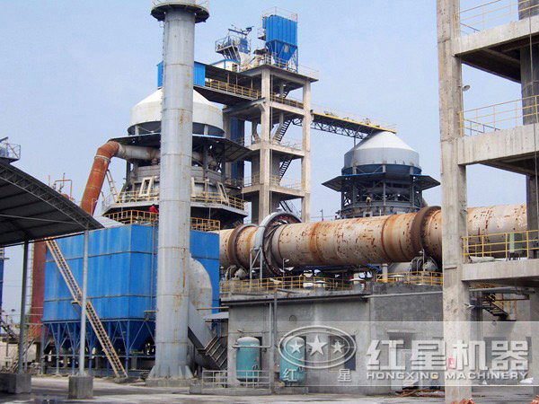 金屬鎂生產(chǎn)現(xiàn)場 金屬鎂生產(chǎn)現(xiàn)場