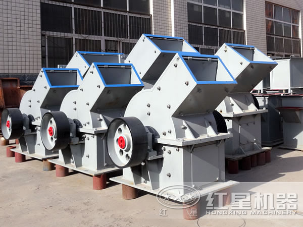 石料錘式破碎機(jī)廠家現(xiàn)場(chǎng) 石料錘式破碎機(jī)廠家現(xiàn)場(chǎng)