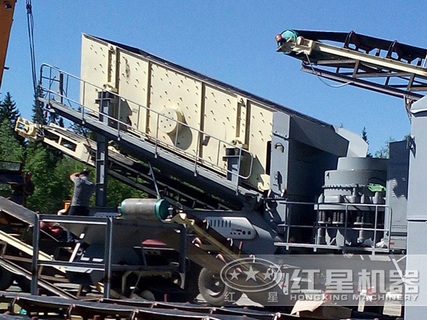 現(xiàn)場作業(yè)中 現(xiàn)場作業(yè)中