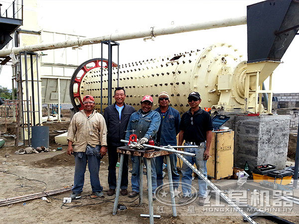 現(xiàn)場作業(yè)中 現(xiàn)場作業(yè)中