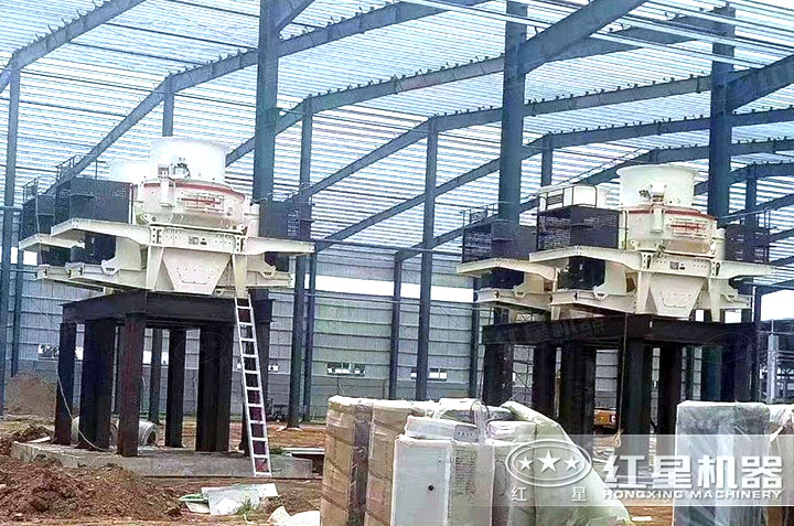 現(xiàn)場作業(yè)中 現(xiàn)場作業(yè)中