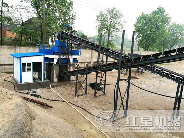 VSI系列新型制砂機(jī)生產(chǎn)現(xiàn)場 VSI系列新型制砂機(jī)生產(chǎn)現(xiàn)場