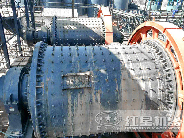 球磨機(jī)作業(yè)現(xiàn)場(chǎng) 球磨機(jī)作業(yè)現(xiàn)場(chǎng)