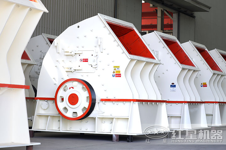 PCZ型重錘式破碎機 PCZ型重錘式破碎機