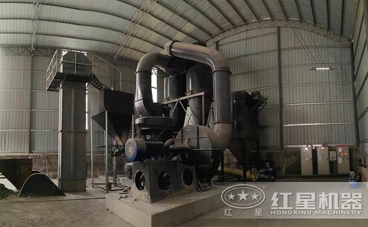 雷蒙磨生產(chǎn)線現(xiàn)場 雷蒙磨生產(chǎn)線現(xiàn)場