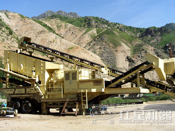 流動圓錐磕石機生產現場 流動圓錐磕石機生產現場