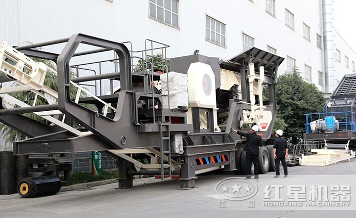 客戶參觀紅星移動(dòng)破碎站 客戶參觀紅星移動(dòng)破碎站