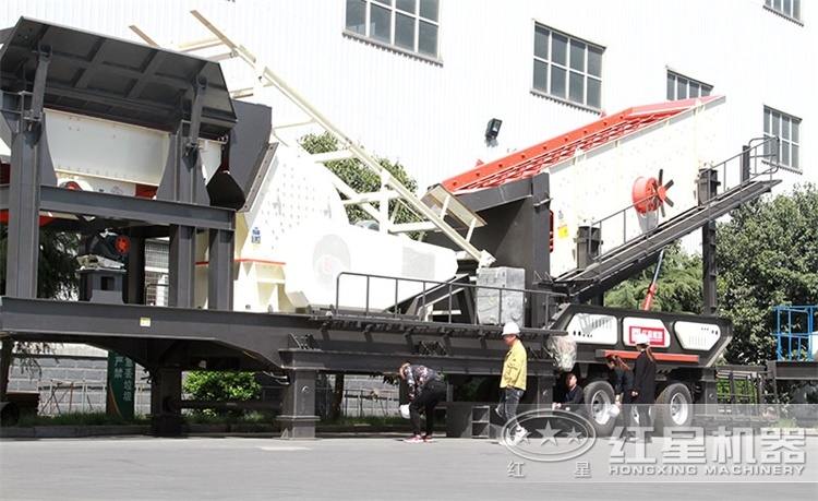 客戶參觀車載流動錘式破碎機 客戶參觀車載流動錘式破碎機