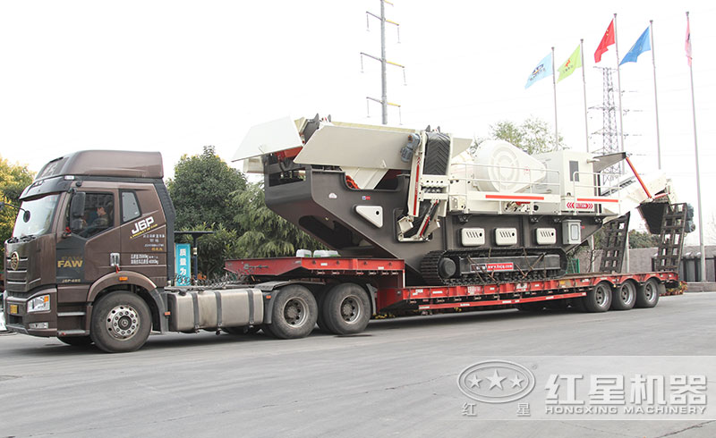 履帶式車載一體沙石機發(fā)貨現(xiàn)場 履帶式車載一體沙石機發(fā)貨現(xiàn)場