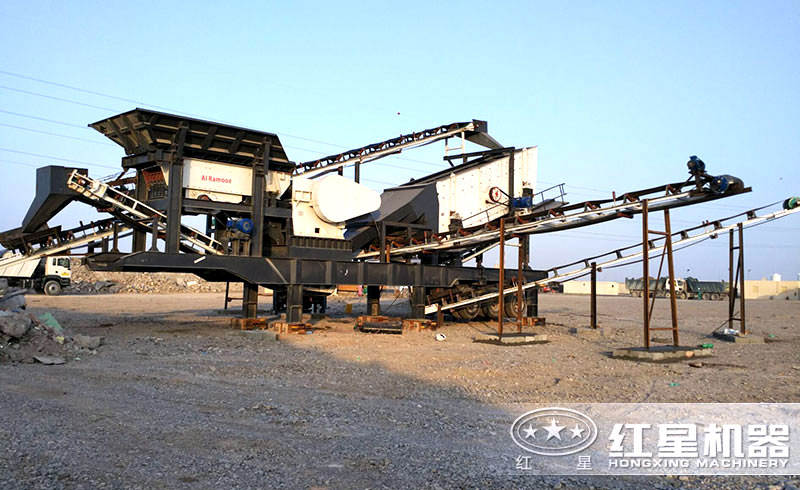 移動破石機(jī)生產(chǎn)現(xiàn)場 移動破石機(jī)生產(chǎn)現(xiàn)場