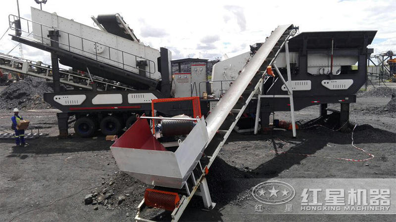 移動(dòng)破石機(jī)生產(chǎn)現(xiàn)場(chǎng) 移動(dòng)破石機(jī)生產(chǎn)現(xiàn)場(chǎng)