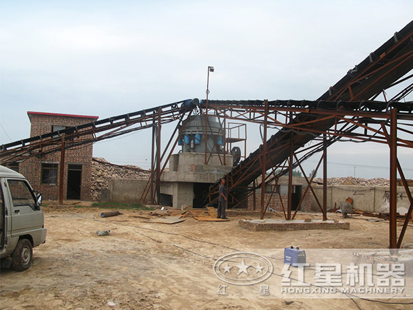 全液壓圓錐破碎機生產(chǎn)現(xiàn)場 全液壓圓錐破碎機生產(chǎn)現(xiàn)場