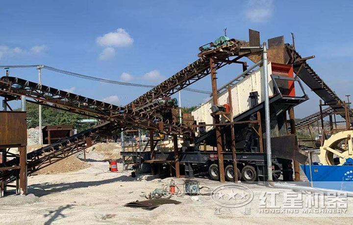 移動(dòng)碎石現(xiàn)場(chǎng) 移動(dòng)碎石現(xiàn)場(chǎng)