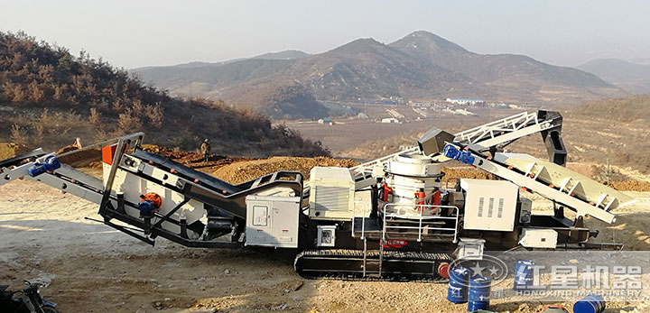 履帶移動(dòng)碎石現(xiàn)場 履帶移動(dòng)碎石現(xiàn)場