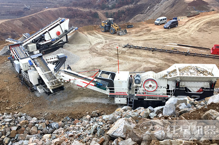 移動石料破碎加工設備生產(chǎn)現(xiàn)場 移動石料破碎加工設備生產(chǎn)現(xiàn)場