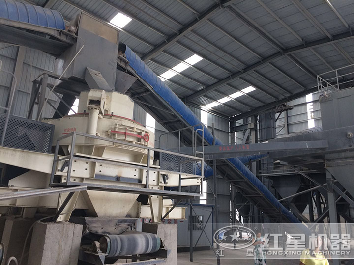 花崗巖制砂機生產(chǎn)現(xiàn)場 花崗巖制砂機生產(chǎn)現(xiàn)場