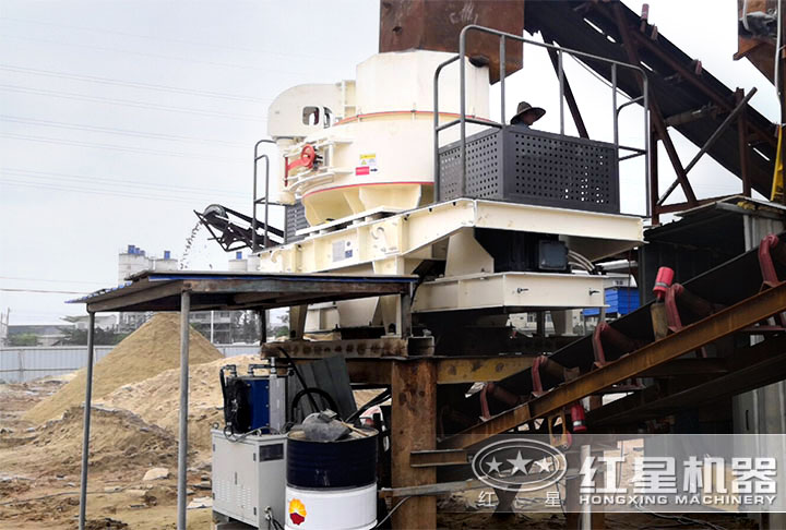 玄武巖制沙機(jī)現(xiàn)場 玄武巖制沙機(jī)現(xiàn)場