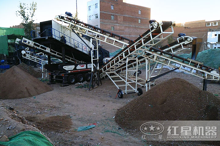 建筑垃圾移動(dòng)破現(xiàn)場(chǎng) 建筑垃圾移動(dòng)破現(xiàn)場(chǎng)