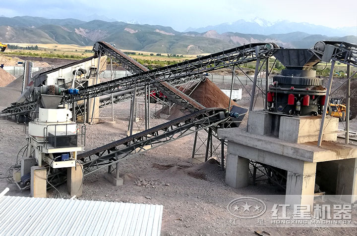 破石機作業(yè)現(xiàn)場 破石機作業(yè)現(xiàn)場