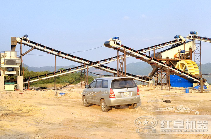 沖擊式制砂機(jī)現(xiàn)場作業(yè)圖 沖擊式制砂機(jī)現(xiàn)場作業(yè)圖