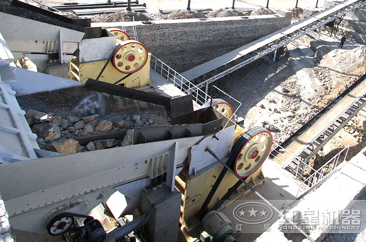 石灰石破碎機作業(yè)現(xiàn)場 石灰石破碎機作業(yè)現(xiàn)場