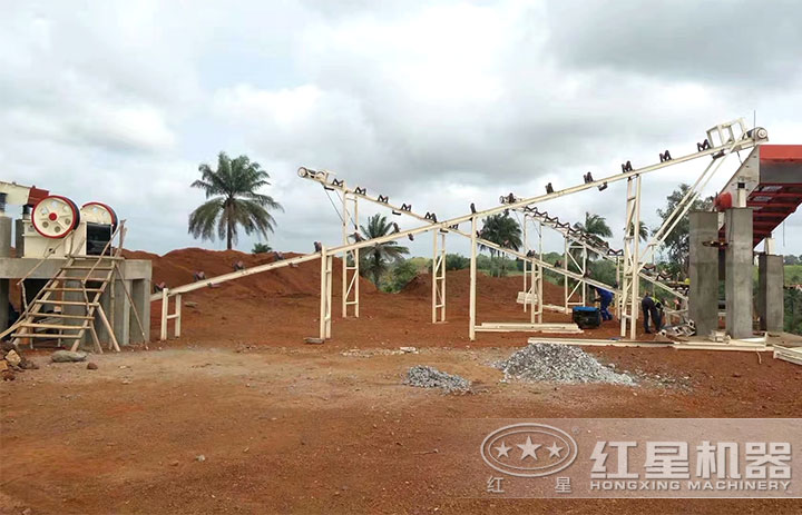 69鄂式破碎機生產(chǎn)現(xiàn)場 69鄂式破碎機生產(chǎn)現(xiàn)場