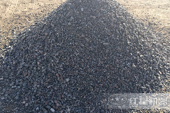 反擊式破碎機作業(yè)現(xiàn)場成品物料 反擊式破碎機作業(yè)現(xiàn)場成品物料