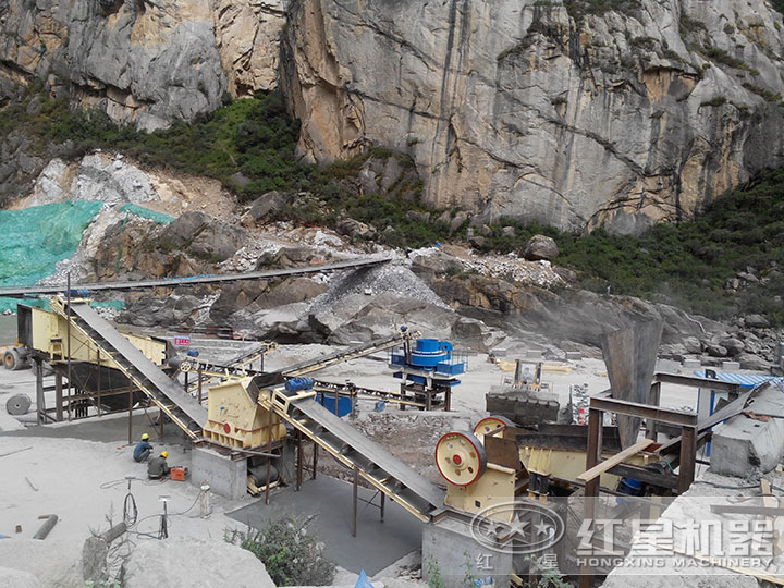 鱷破作業(yè)現(xiàn)場 鱷破作業(yè)現(xiàn)場