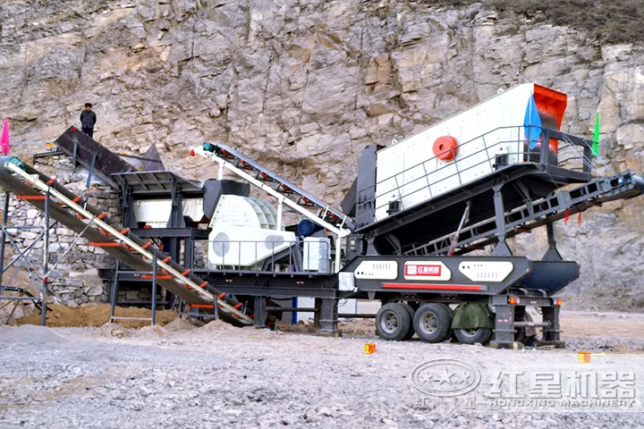 移動重錘式破碎機(jī) 移動重錘式破碎機(jī)