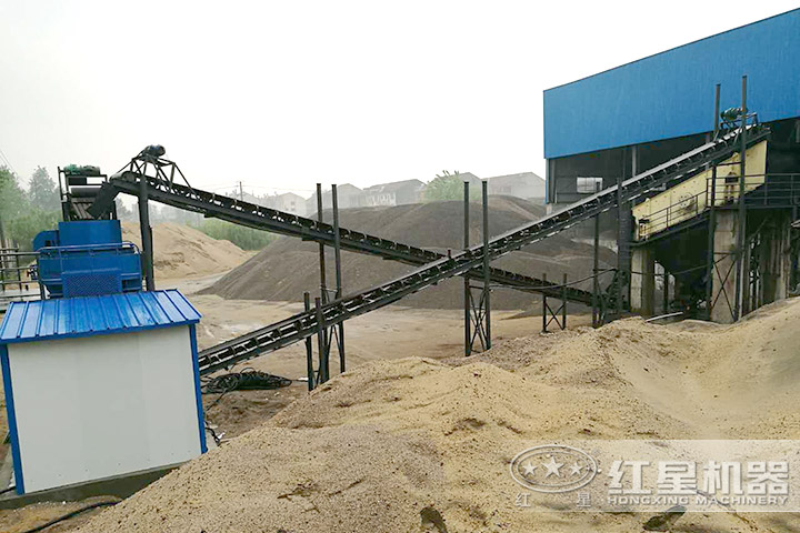 制砂現(xiàn)場 制砂現(xiàn)場