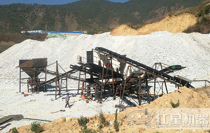 石灰石破碎現(xiàn)場 石灰石破碎現(xiàn)場