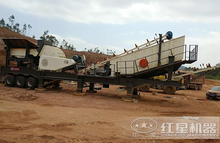 移動重錘式碎石機(jī) 移動重錘式碎石機(jī)