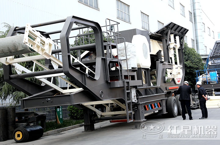 移動式破碎機(jī) 移動式破碎機(jī)