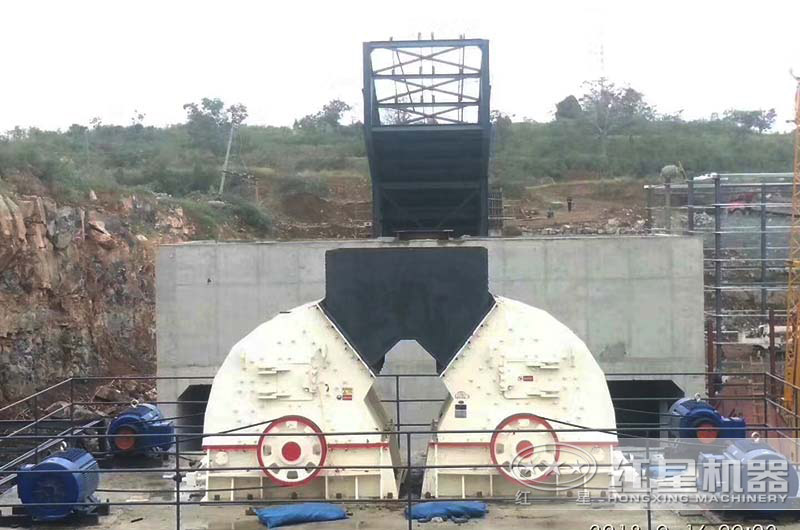 新型重錘破工作現(xiàn)場 新型重錘破工作現(xiàn)場