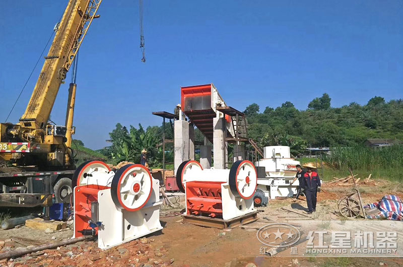 破碎機現(xiàn)場 破碎機現(xiàn)場