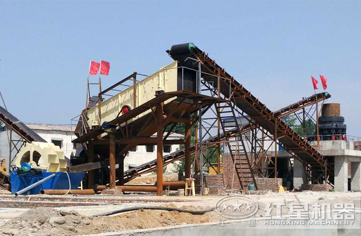 輪式洗砂機(jī)現(xiàn)場 輪式洗砂機(jī)現(xiàn)場