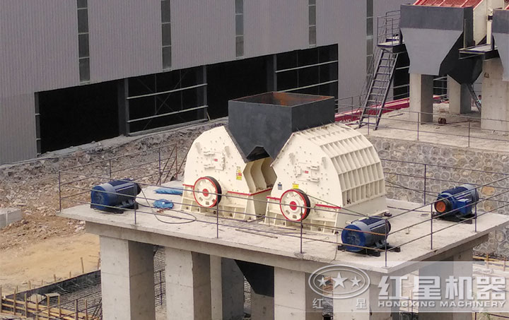 pcz重錘式破碎機(jī)現(xiàn)場 pcz重錘式破碎機(jī)現(xiàn)場