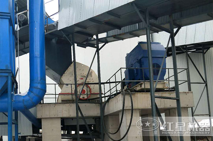 pcz重錘式破碎機(jī)現(xiàn)場 pcz重錘式破碎機(jī)現(xiàn)場