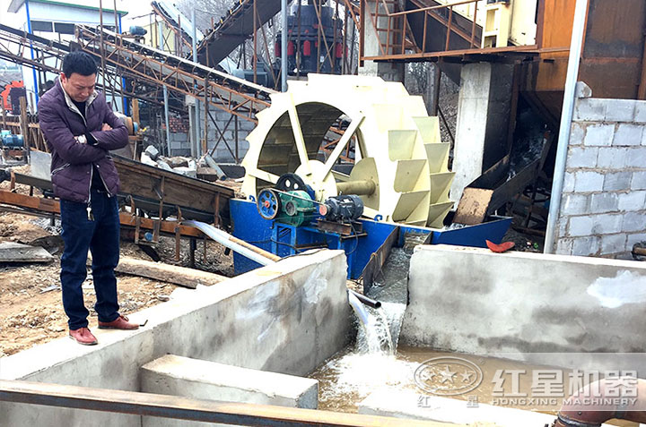 河南新型的環(huán)保洗沙設(shè)備現(xiàn)場(chǎng) 河南新型的環(huán)保洗沙設(shè)備現(xiàn)場(chǎng)