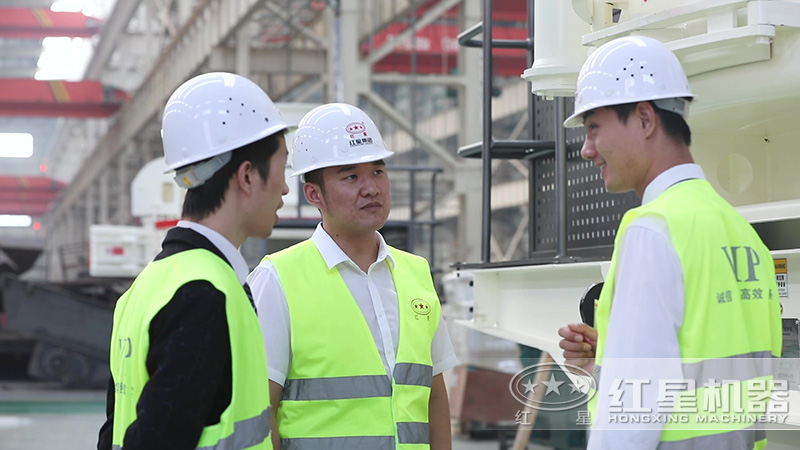 客戶來廠參觀石頭磨沙機(jī)器 客戶來廠參觀石頭磨沙機(jī)器