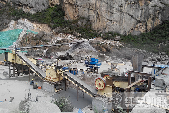 反擊式破碎機檢修實拍 反擊式破碎機檢修實拍