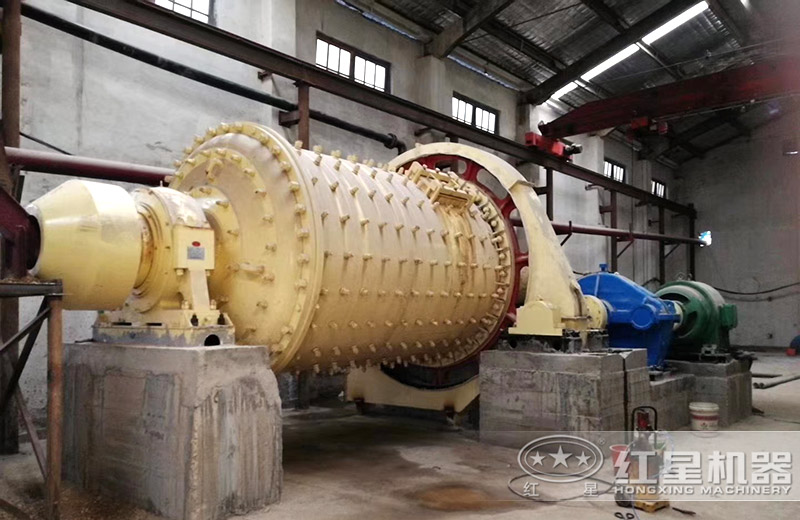 球磨機(jī)作業(yè)現(xiàn)場(chǎng) 球磨機(jī)作業(yè)現(xiàn)場(chǎng)